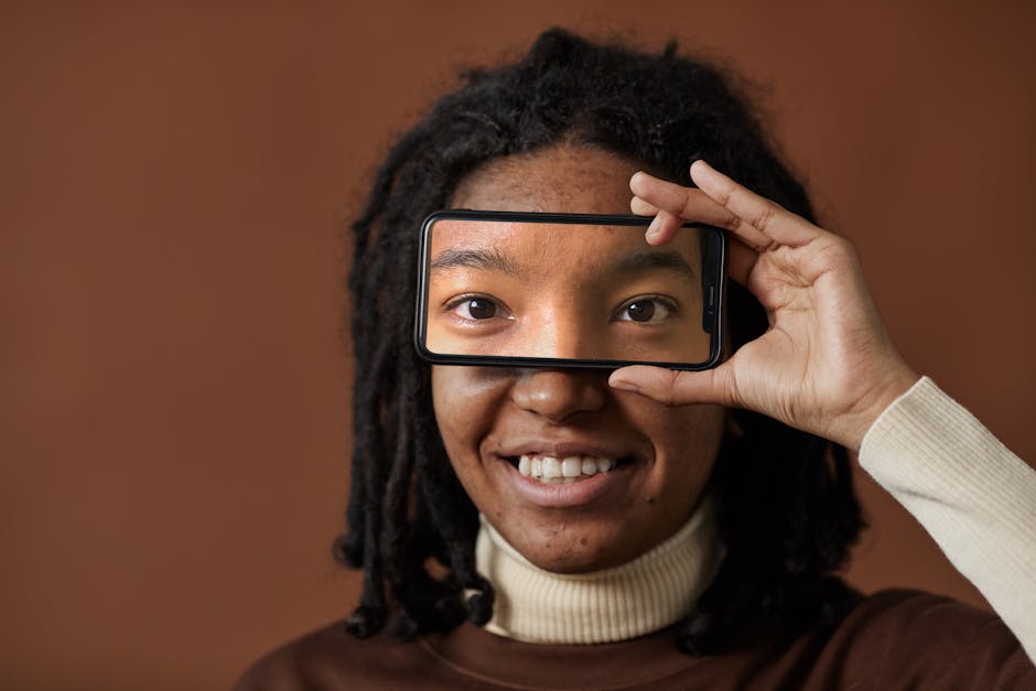 Warning: Your Smartphone Is Spying On You - Here's How To Stop It