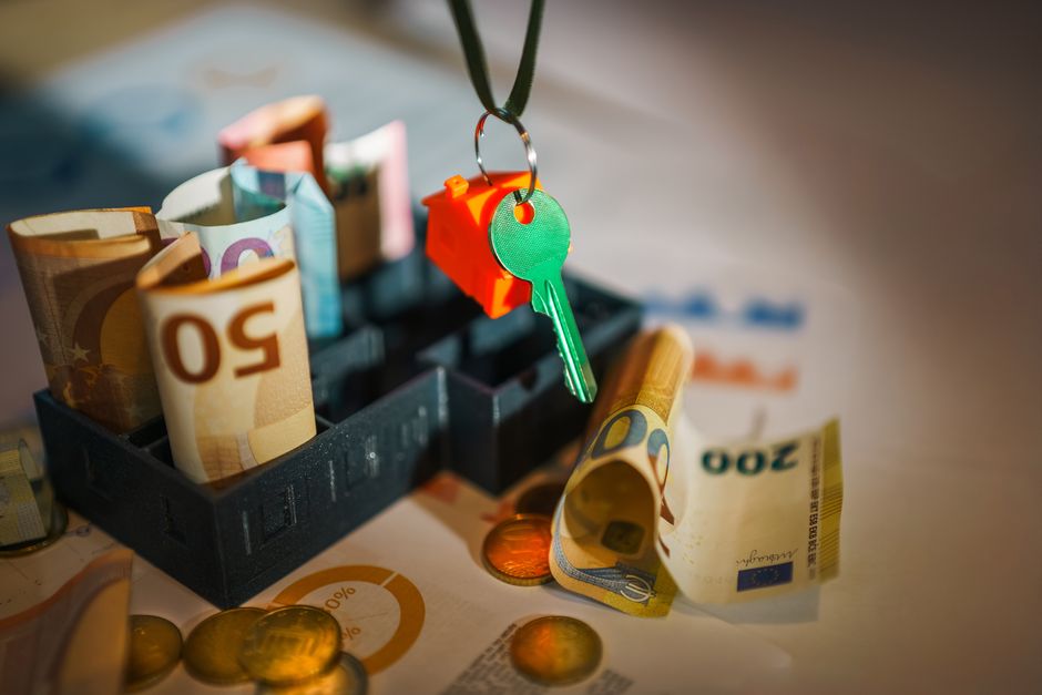 Stop Paying Full Price! This VPN Trick Slashes Flight Costs & Subscription Fees By Up To 70% - Page 4