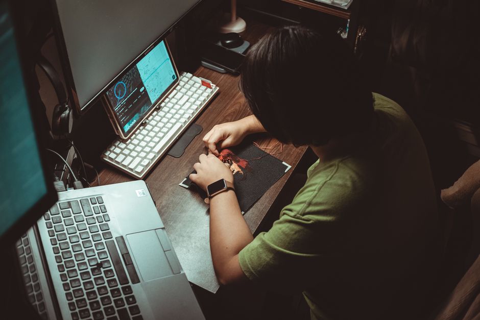 Go Invisible Online: The 5-Minute VPN Setup Guide Even Your ISP Can't Track (Tutorial & Top VPNs) - Page 1