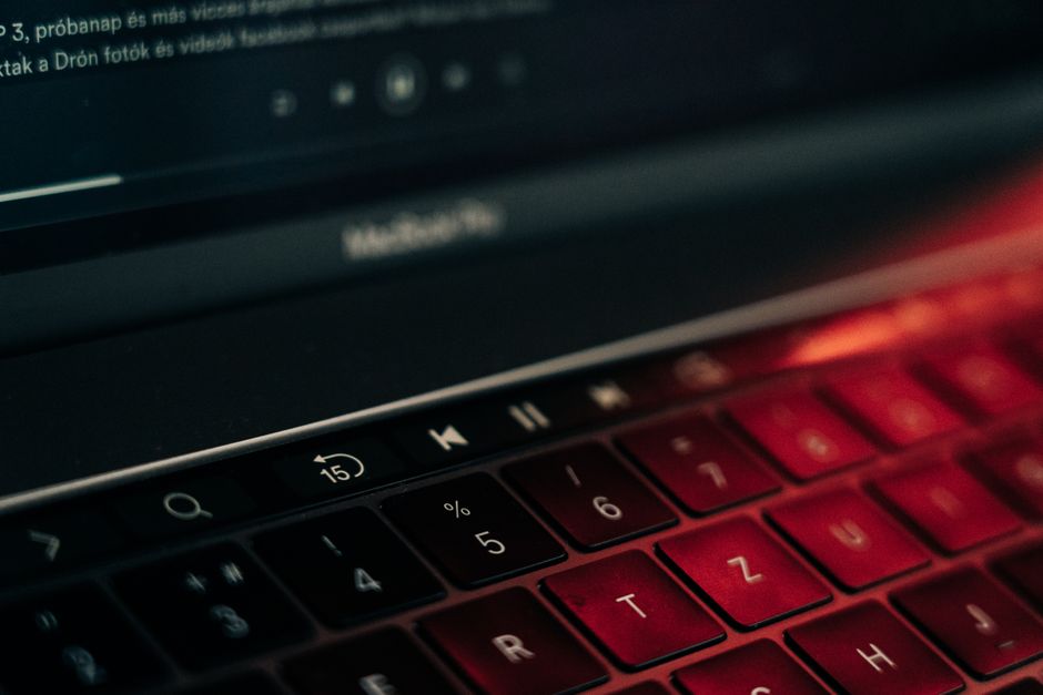 Exposed: The 3 'Harmless' Habits That Make You An Easy Cyber Target (And How To Fix Them TODAY) - Page 4