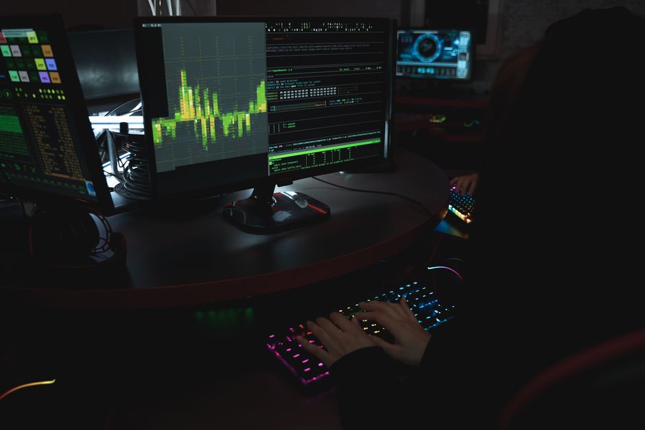 5 Simple Mistakes That Can Get You Hacked In Seconds - Page 1