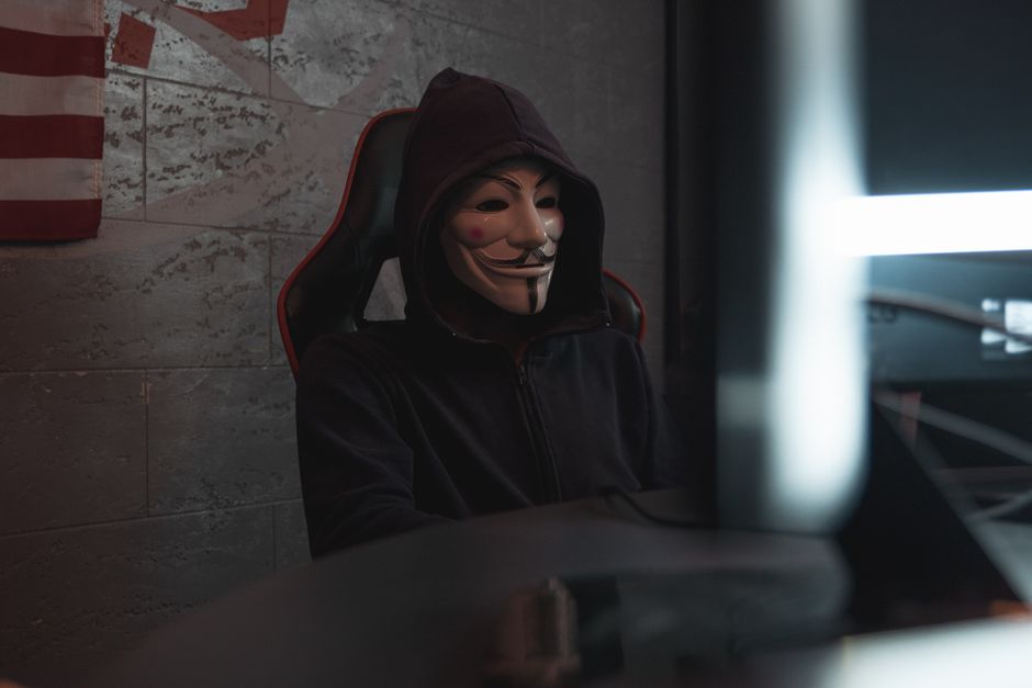 Beyond Incognito: The #1 Privacy Myth That Makes Big Tech Know EVERYTHING About You - Page 1