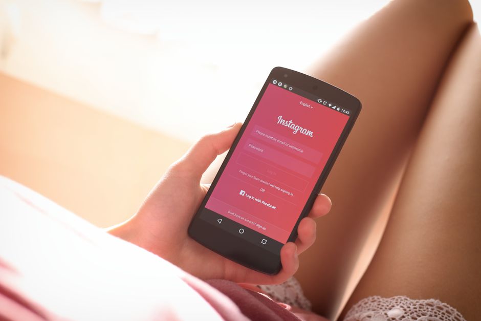 Stop The Spies: 7 Simple Tech Hacks To Make Your Phone Invisible Online In Minutes - Page 1