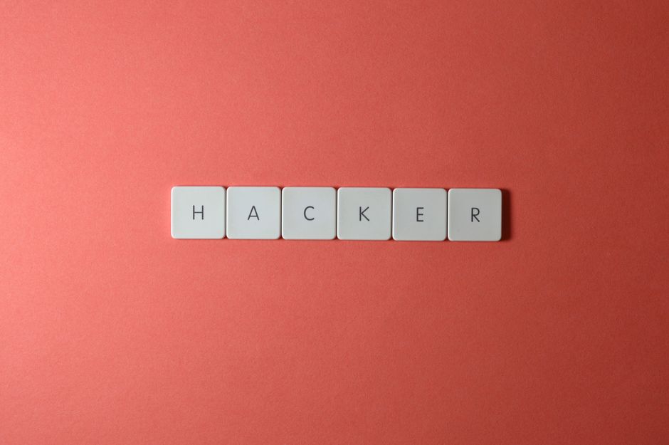 The 7 Apps Silently Stealing Your Identity (And How To Stop Them NOW) - Page 1