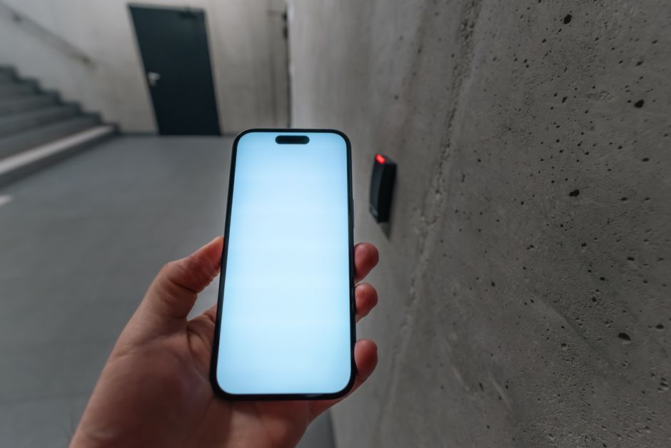 The 7 Apps Silently Stealing Your Identity (And How To Stop Them NOW) - Page 2