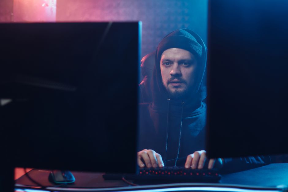 Stop Being A Target: The 5 Critical Cybersecurity Habits 99% Of People IGNORE (But Criminals LOVE) - Page 4