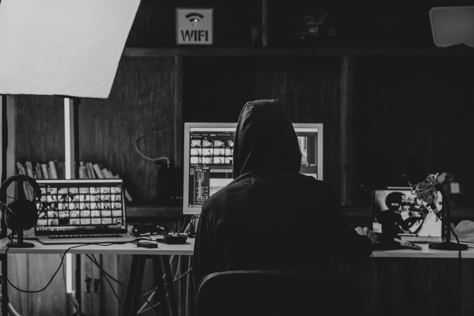 Your Wi-Fi Isn't Safe: 5 Everyday Digital Habits That Make You A Hacker's Easiest Target - Page 4
